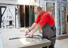 FLACHGLAS, WÄRMESCHUTZ, FUNKTIONSGLAS, KUNSTSTOFFGLÄSER, DACHZUBEHÖR, HOLZPRODUKTE, FENSTER, TÜREN, BAUELEMENTE, INSEKTENSCHUTZ, ROLLLÄDEN, MARKISEN, BESCHATTUNGEN, Schwarzenbek